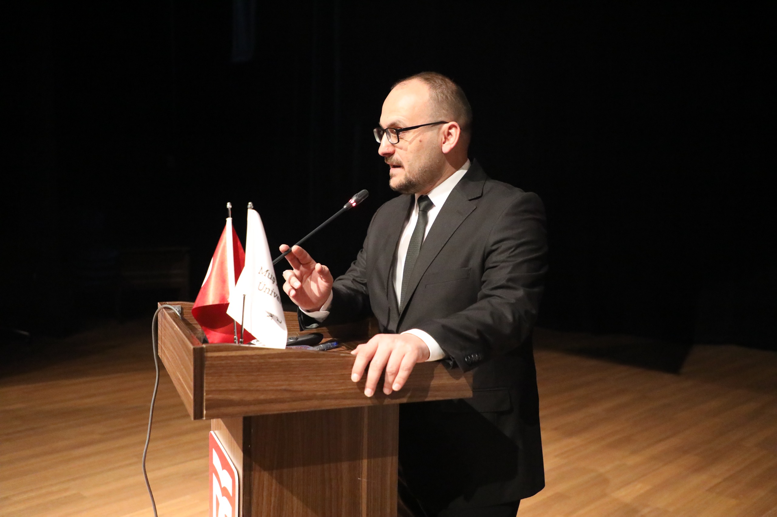 musta-ailenin-gelecegi-masaya-yatirildi-2025-aile-calistayi-genis-katilimla-gerceklestirildi-7296