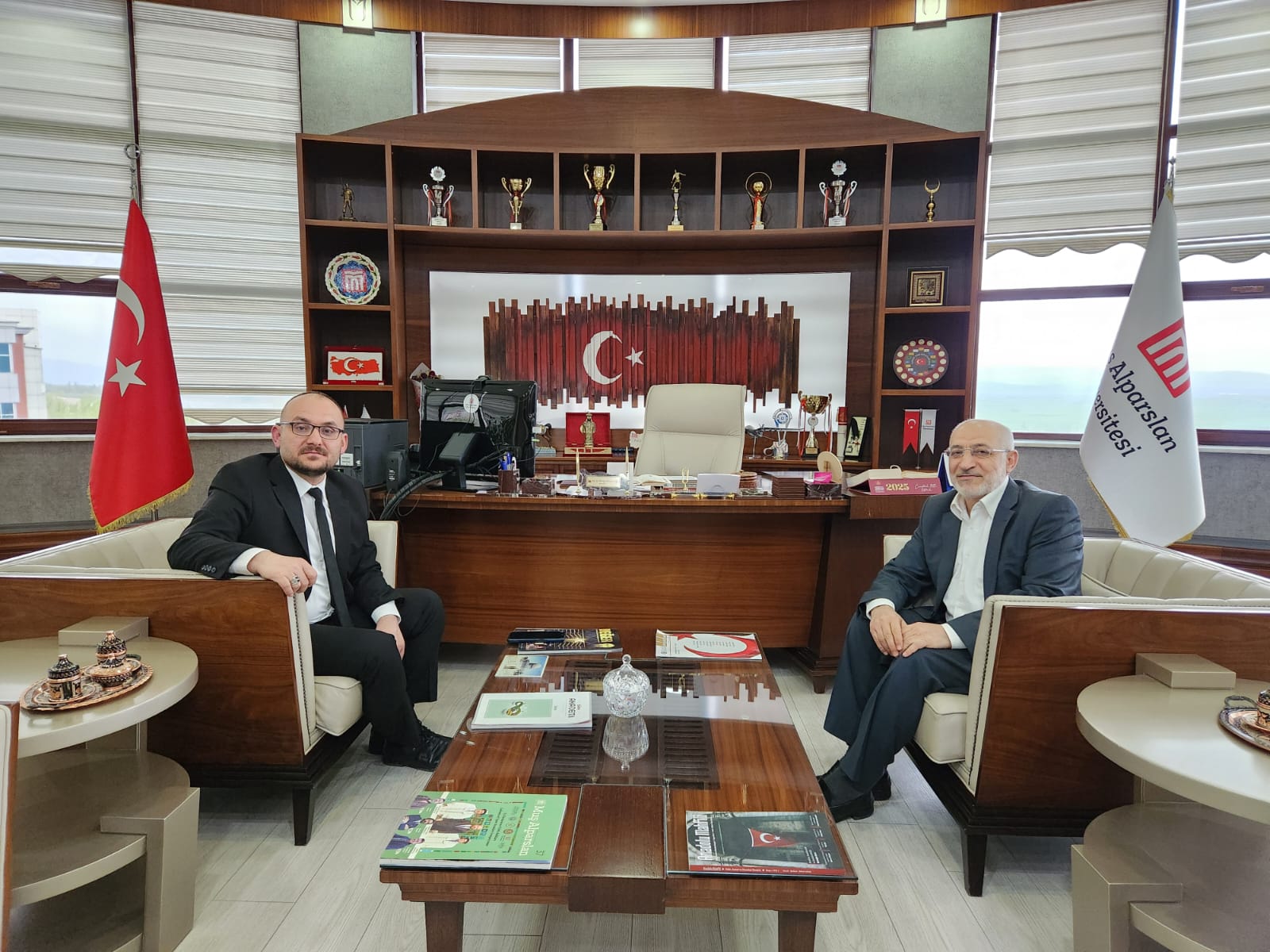 cihannuma-mus-il-temsilcisi-cahit-buludan-rektorumuze-ziyaret-7311