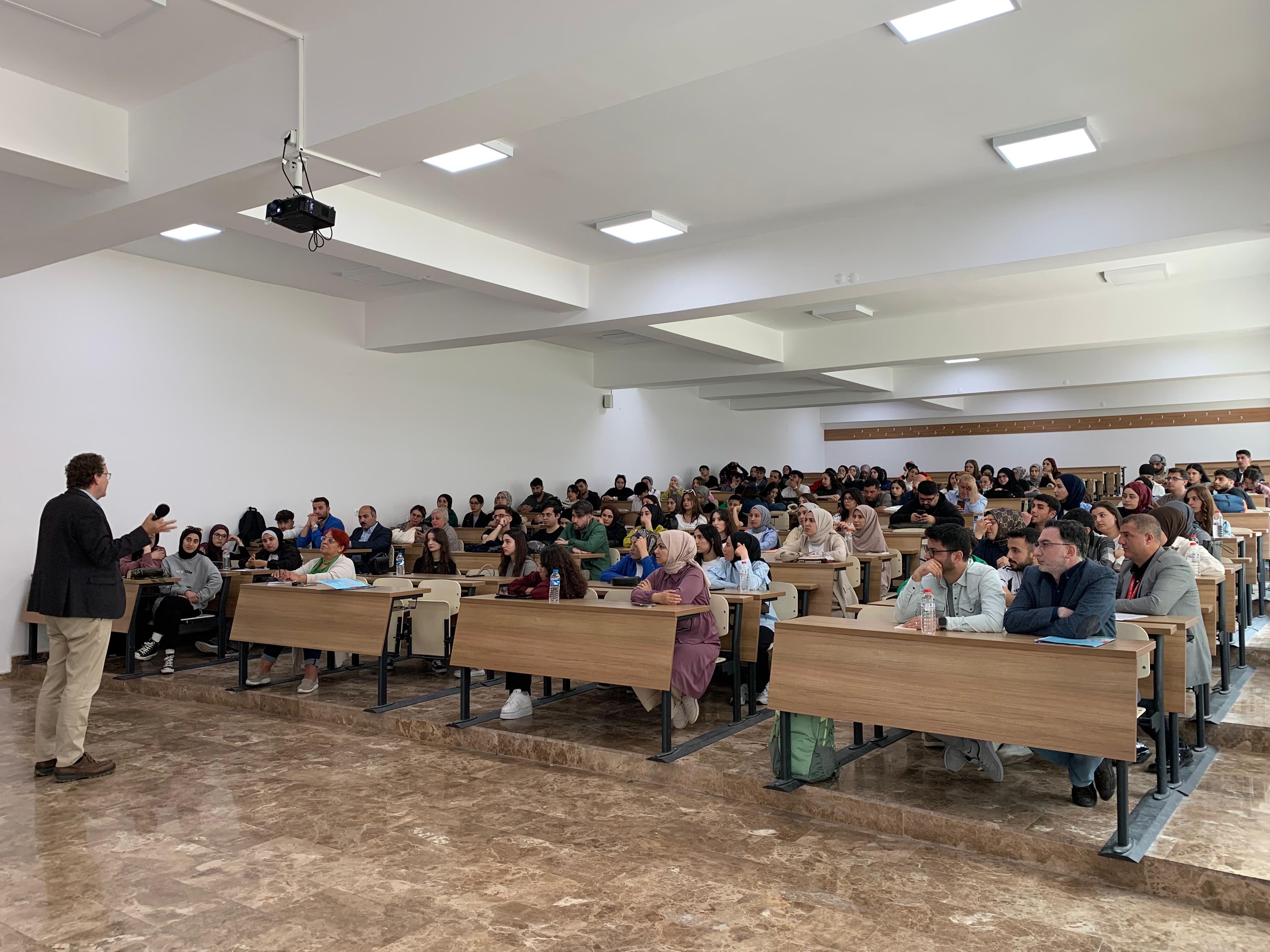 tarih-ve-arkeolojinin-izinde-kariyeriniz-icin-buyuk-bir-adim-baslikli-program-duzenlendi-7335