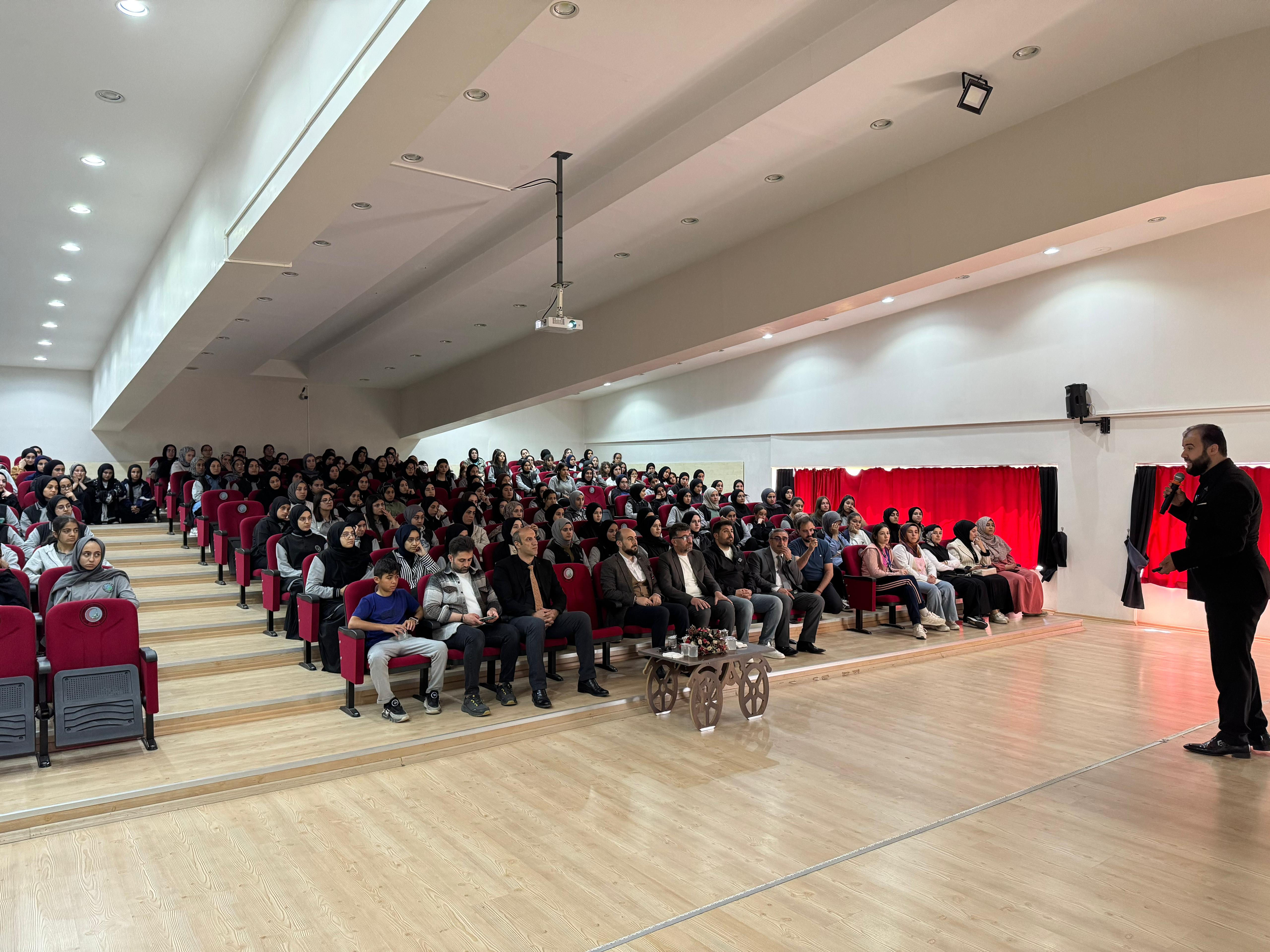 tbmyodan-dogu-anadolu-egitim-zirvesi-mus-okul-senligi-etkinlikleri-yogun-ilgi-gordu-7380