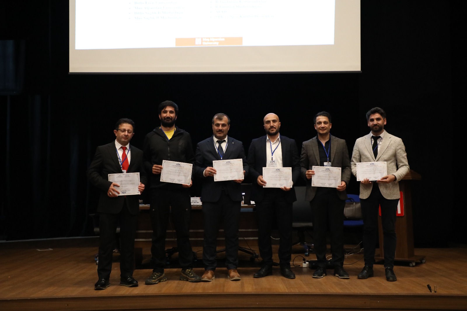 5-turkoloji-arastirmalari-sempozyumunun-ilk-gunu-yogun-katilimla-gerceklesti-7477