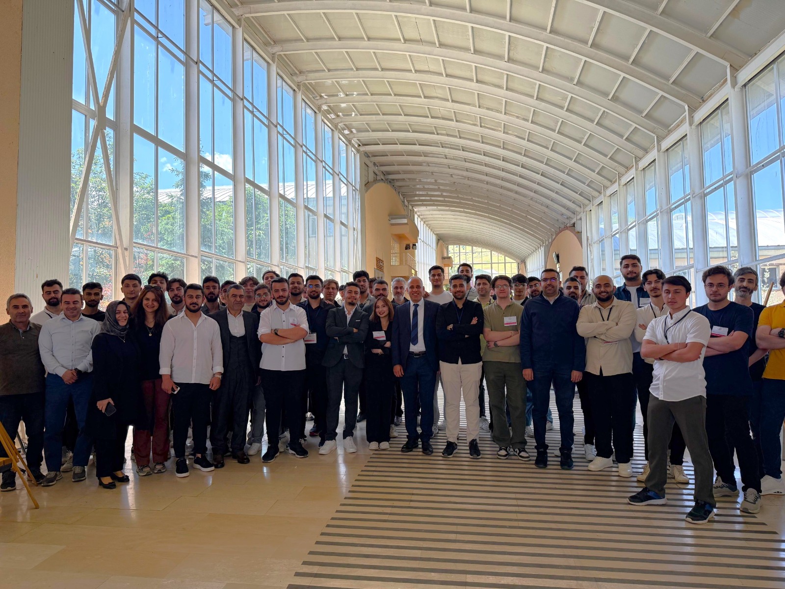 yazilim-muhendisligi-ogrencilerinden-goz-dolduran-proje-sergisi-7564