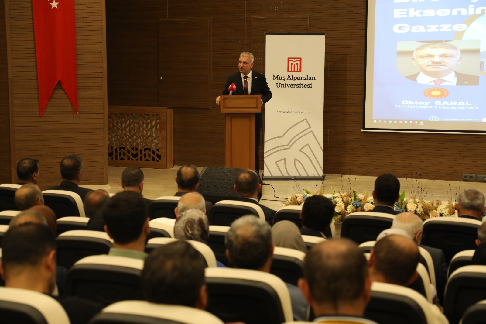 cumhurbaskani-basdanismani-oktay-saraldan-universitemizde-direnis-ve-dirilis-ekseninde-gazze-konferansi-7685