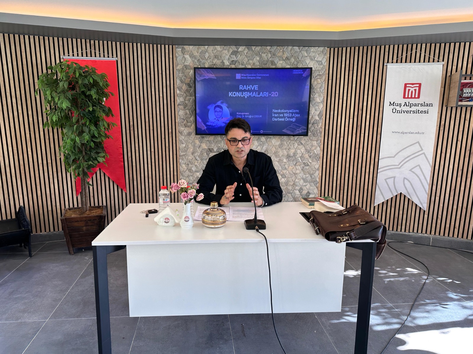 rahve-konusmalari-20-neokolonyalizm-iran-ve-1953-ajax-darbesi-ornegi-7741