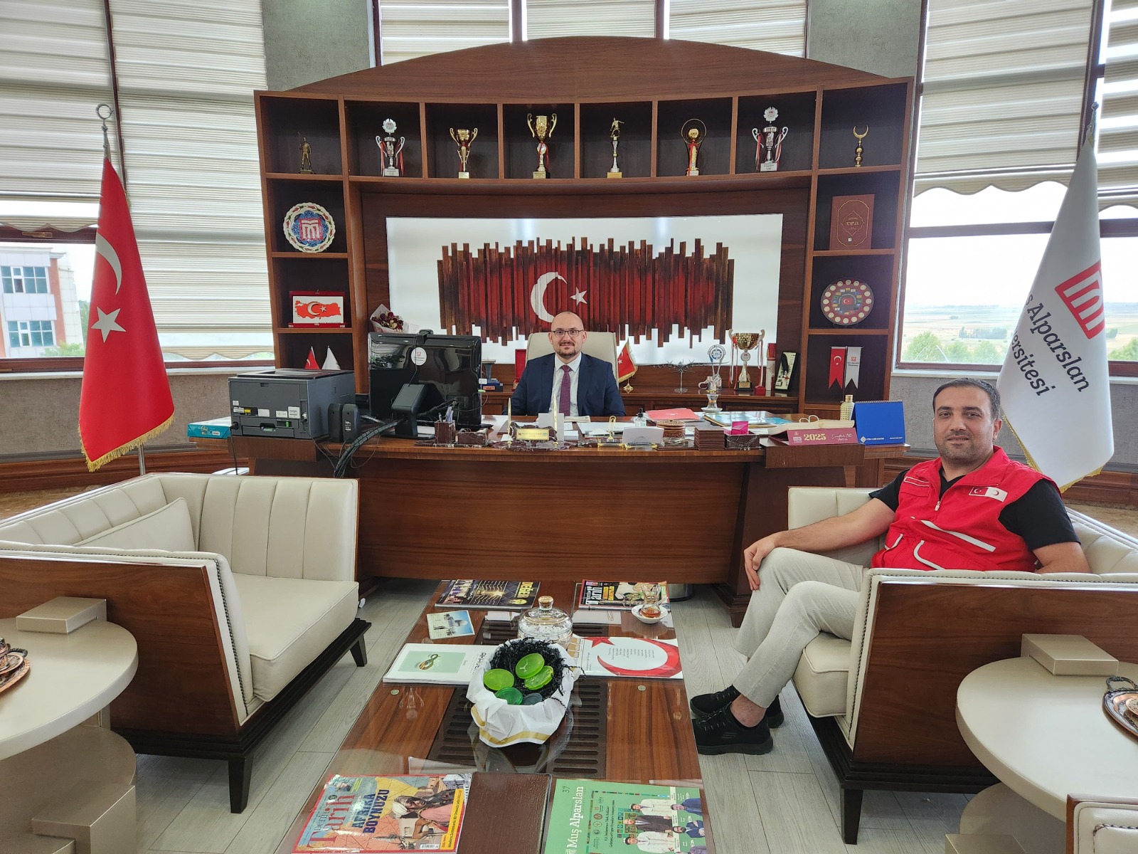 turk-kizilay-mus-il-baskani-senol-gocmenden-rektorumuze-ziyaret-7806