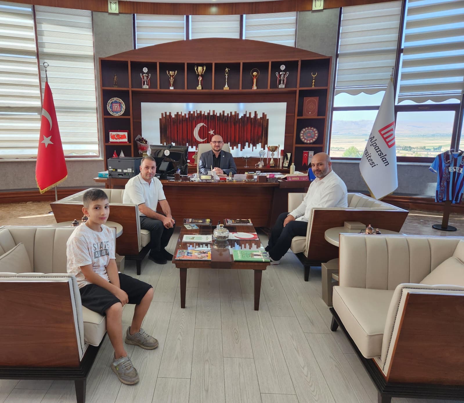 mus-aci-ozel-ogretim-kursundan-rektorumuze-ziyaret-7861