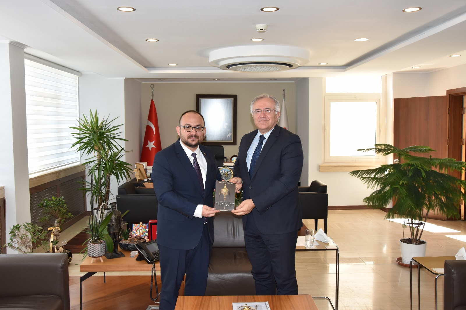 rektorumuzden-hacettepe-universitesine-ziyaret-7999