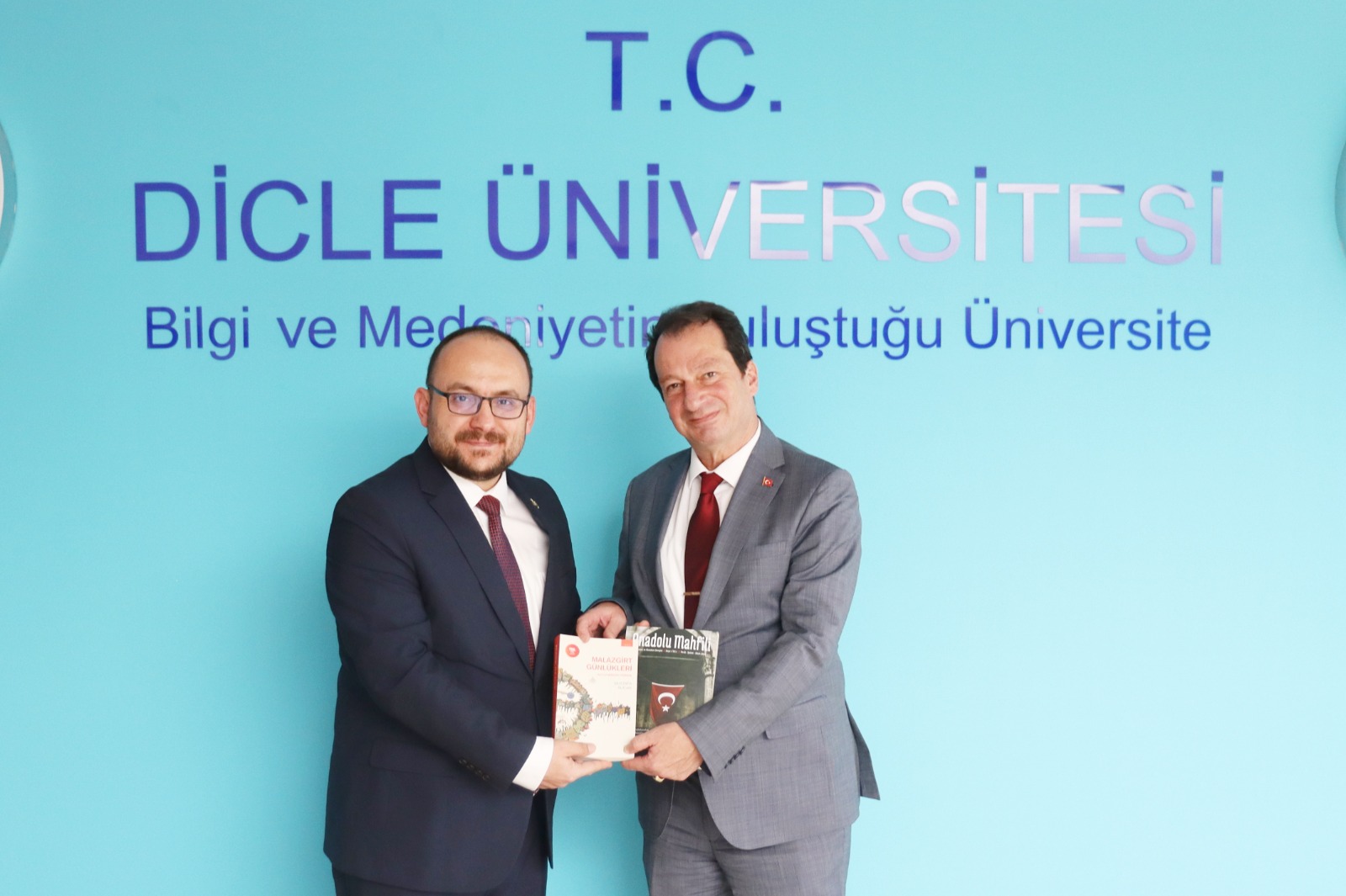 rektorumuz-dicle-universitesi-rektoru-prof-dr-kamuran-eronati-ziyaret-etti-8046