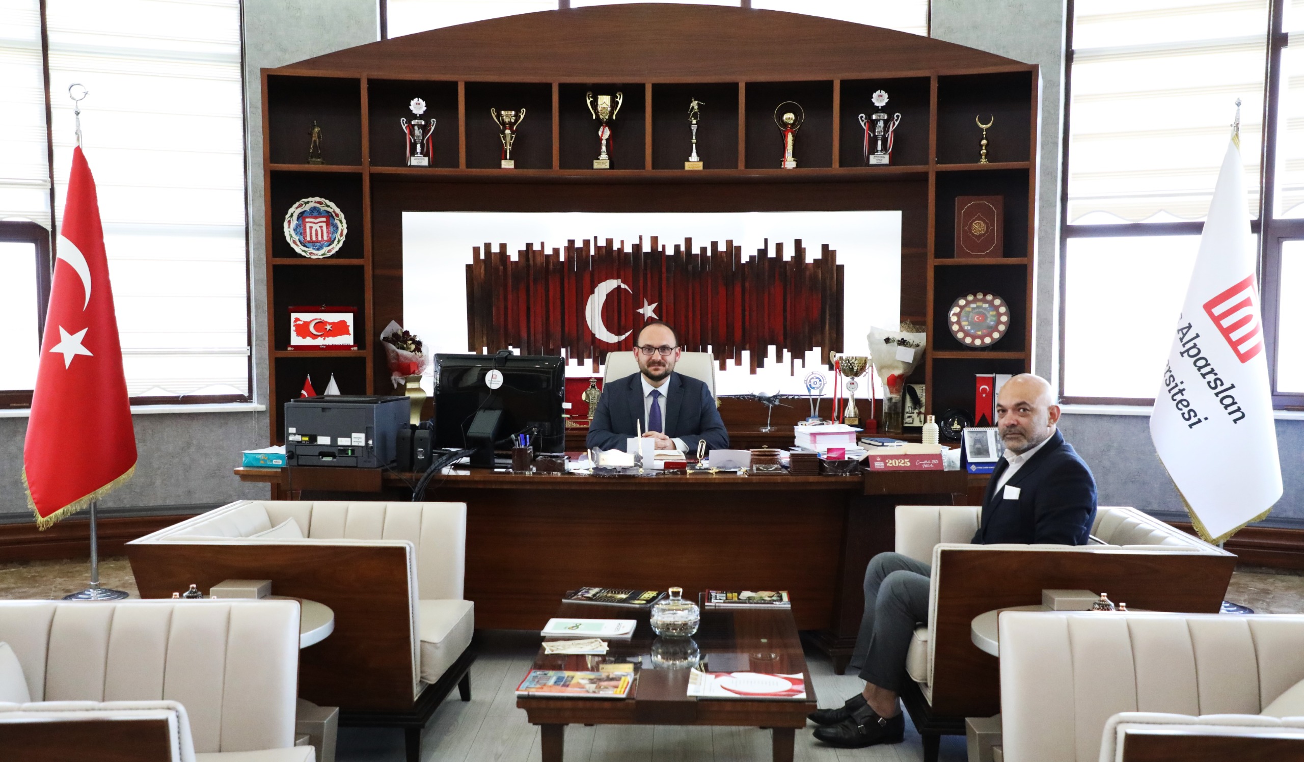 rektorumuz-prof-dr-mustafa-alican-is-insani-ufuk-bilgini-kabul-etti-8063