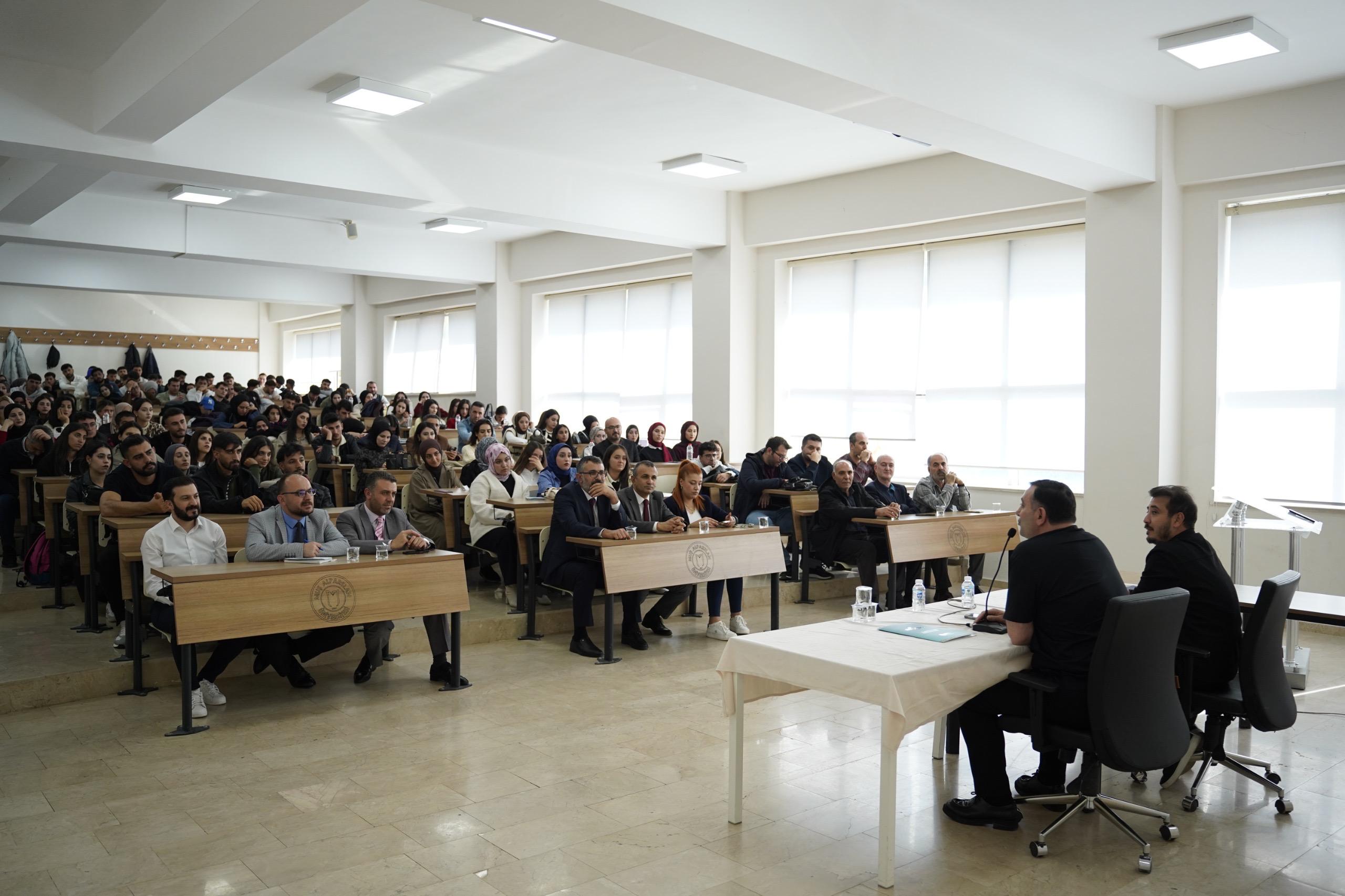 mustan-dogan-bir-basari-hikayesi-semineri-gerceklestirildi-8131