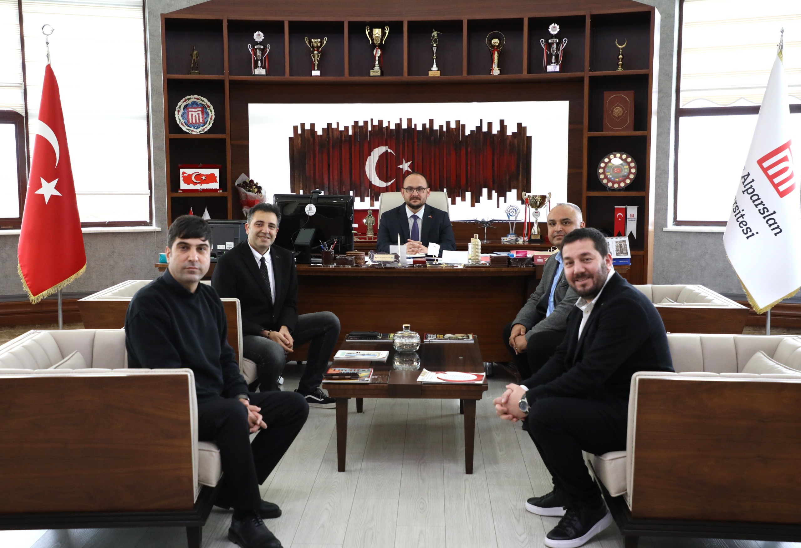 tema-vakfindan-rektorumuze-ziyaret-8133