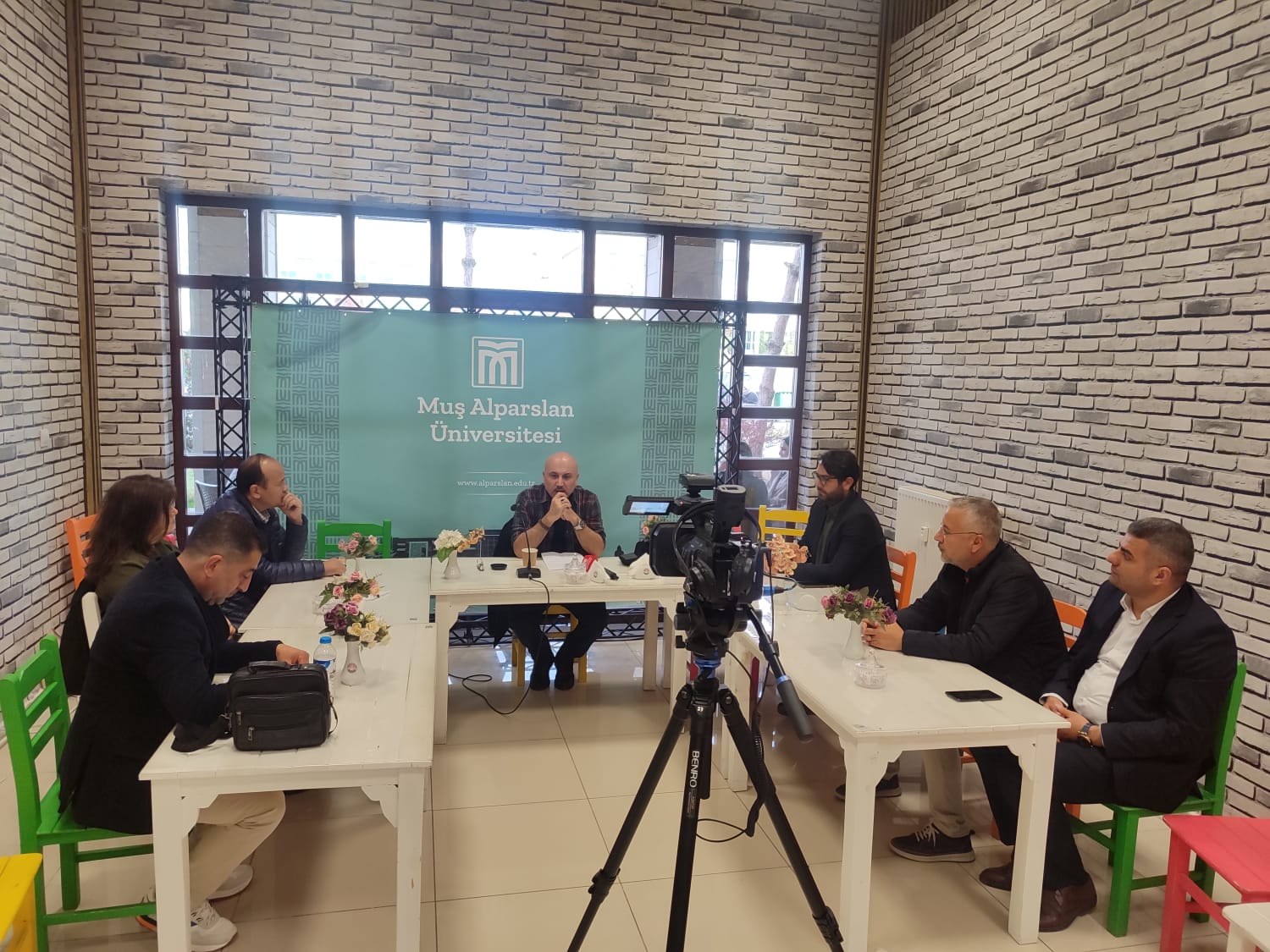 cay-bahane-sohbetleri-97-feyerabendin-galileo-elestirisine-yanit-8136