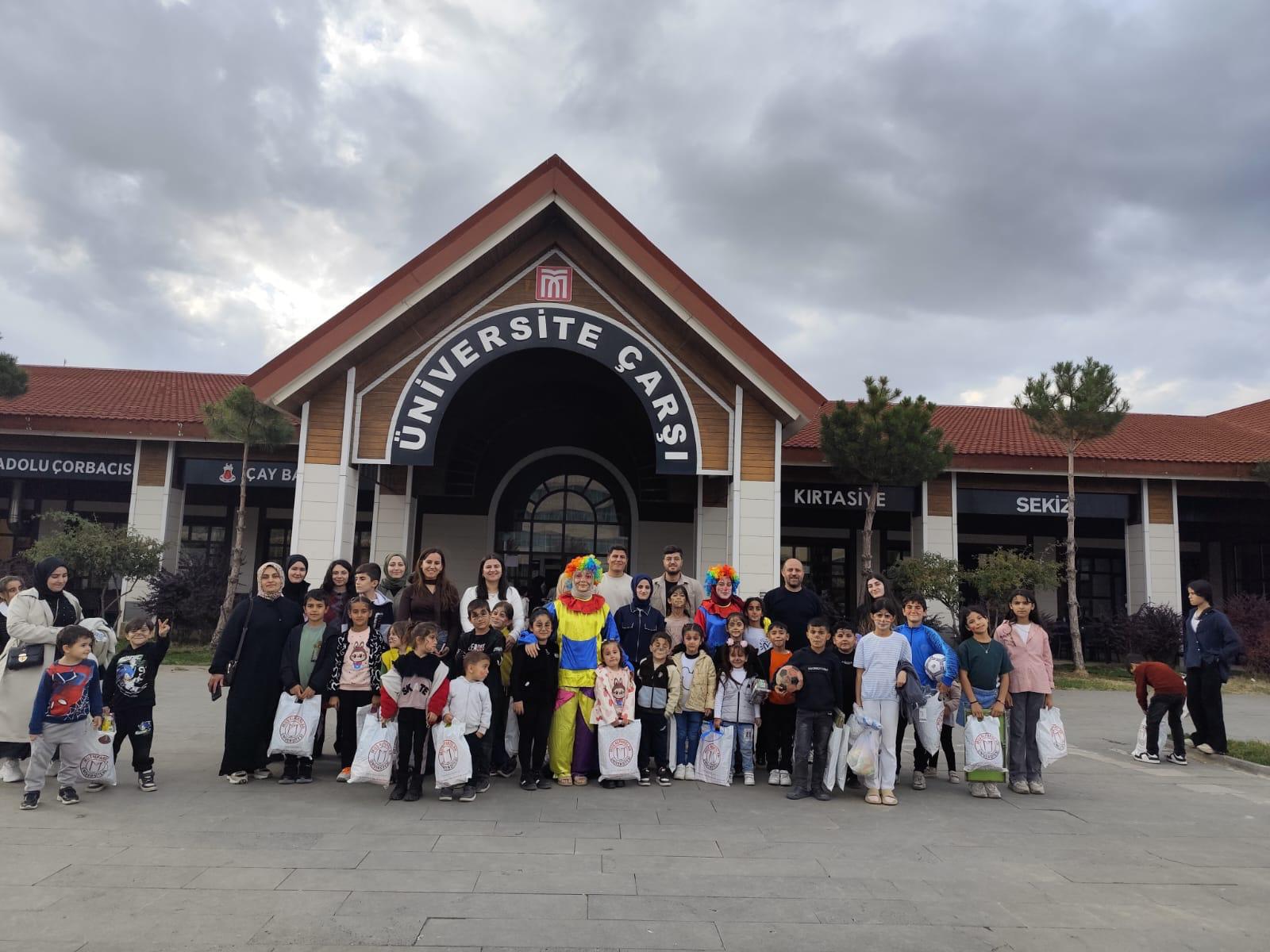 universitemizde-minik-kalpler-senligi-duzenlendi-8141