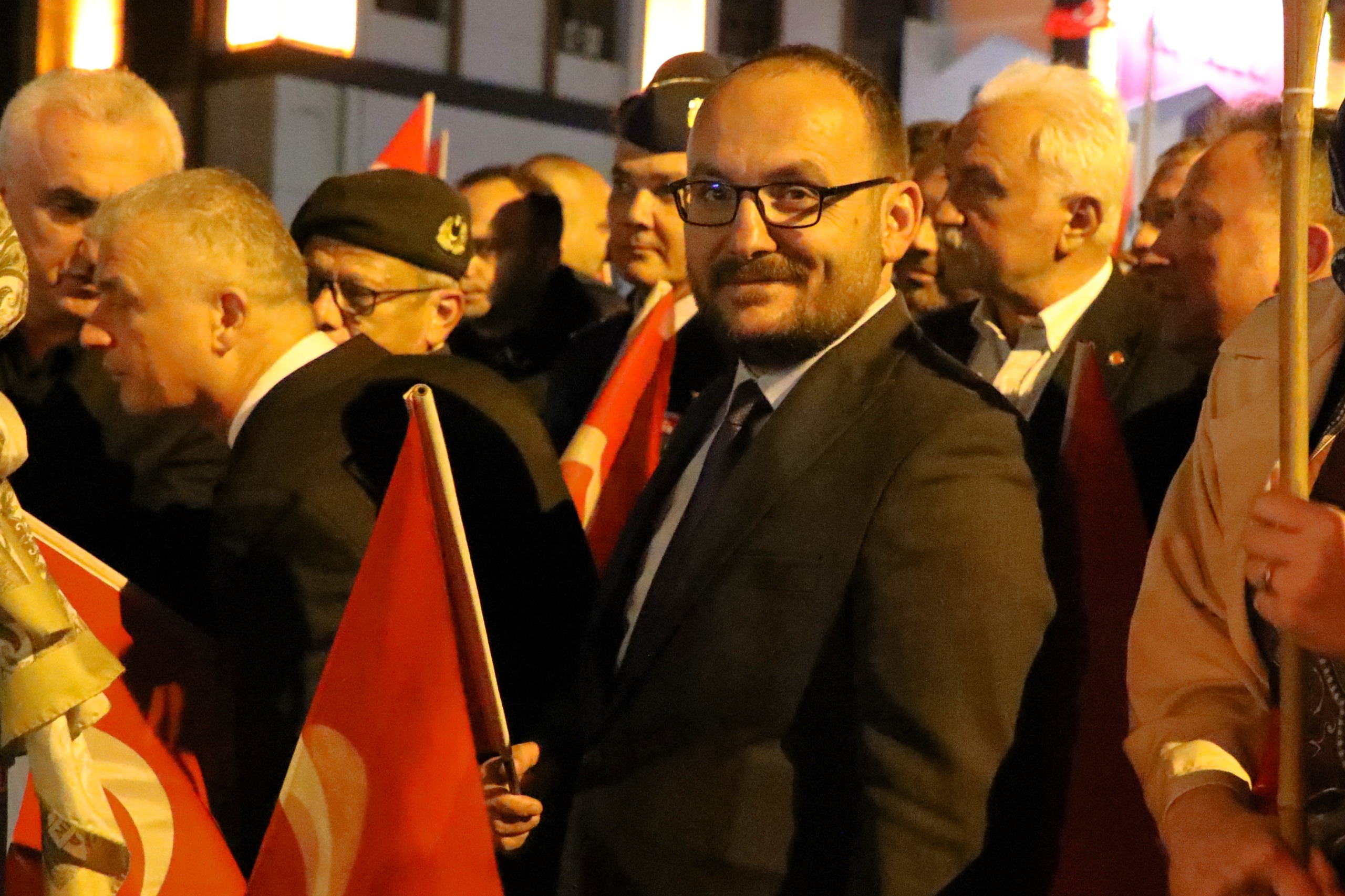 rektorumuz-fener-alayi-yuruyusune-katildi-8150