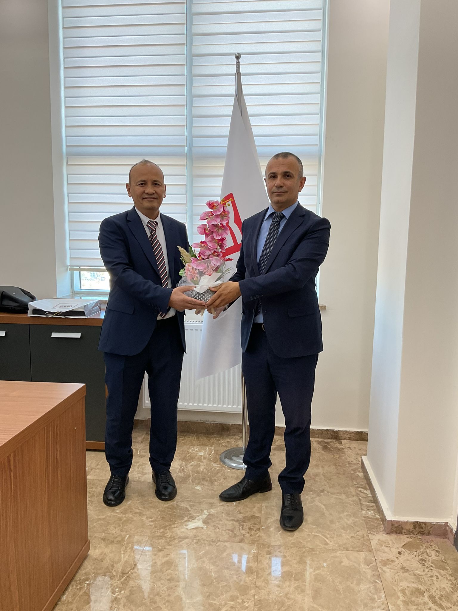 universitemiz-fen-edebiyat-fakultesinde-dekanlik-devir-teslim-toreni-gerceklestirildi-8220