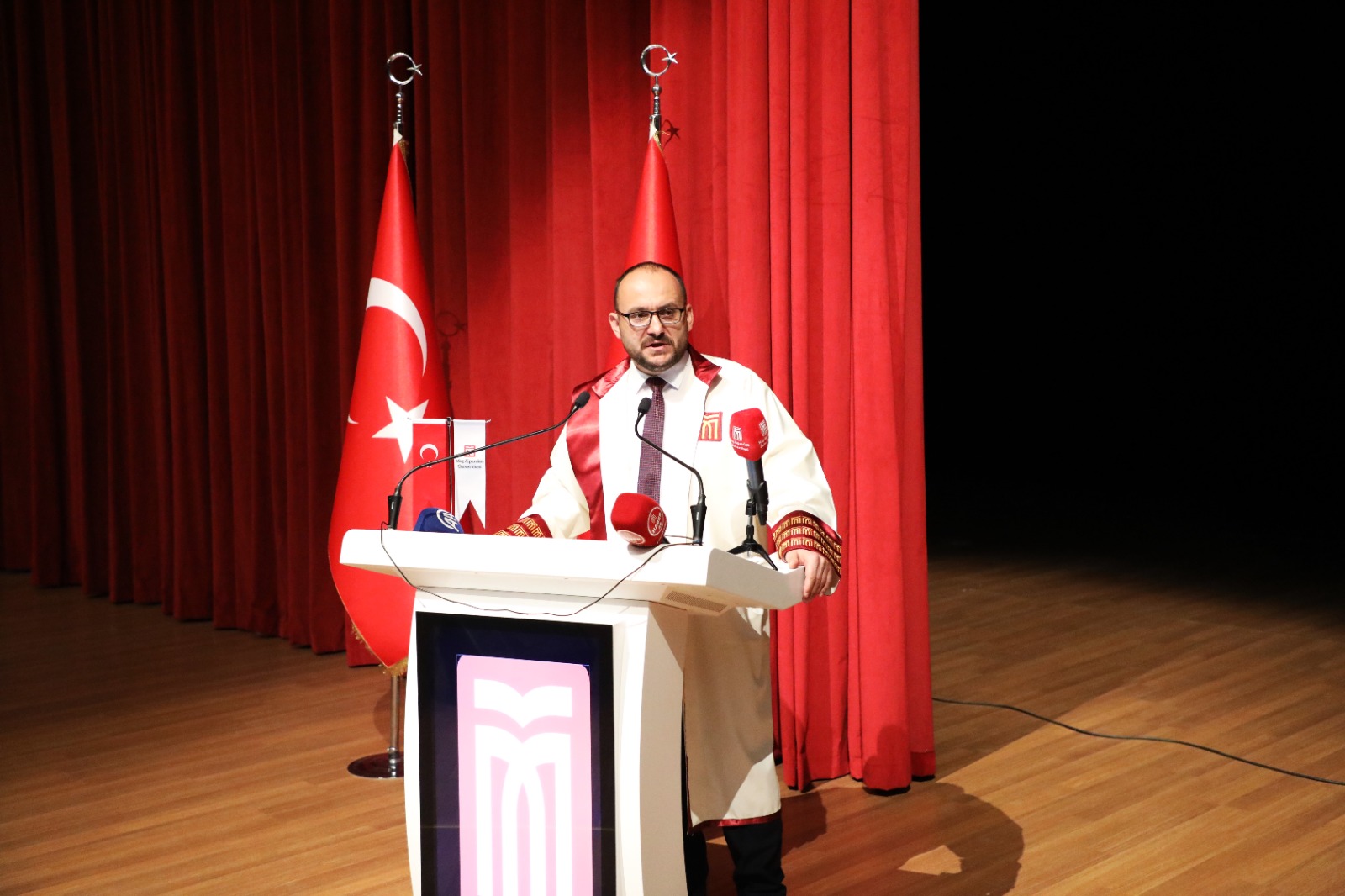 mus-alparslan-universitesi-2025-2026-akademik-yili-acilis-toreni-gerceklestirildi-8269