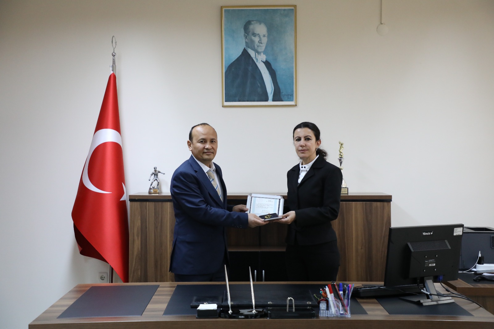 egitim-fakultesinde-dekanlik-devir-teslim-toreni-gerceklestirildi-8334