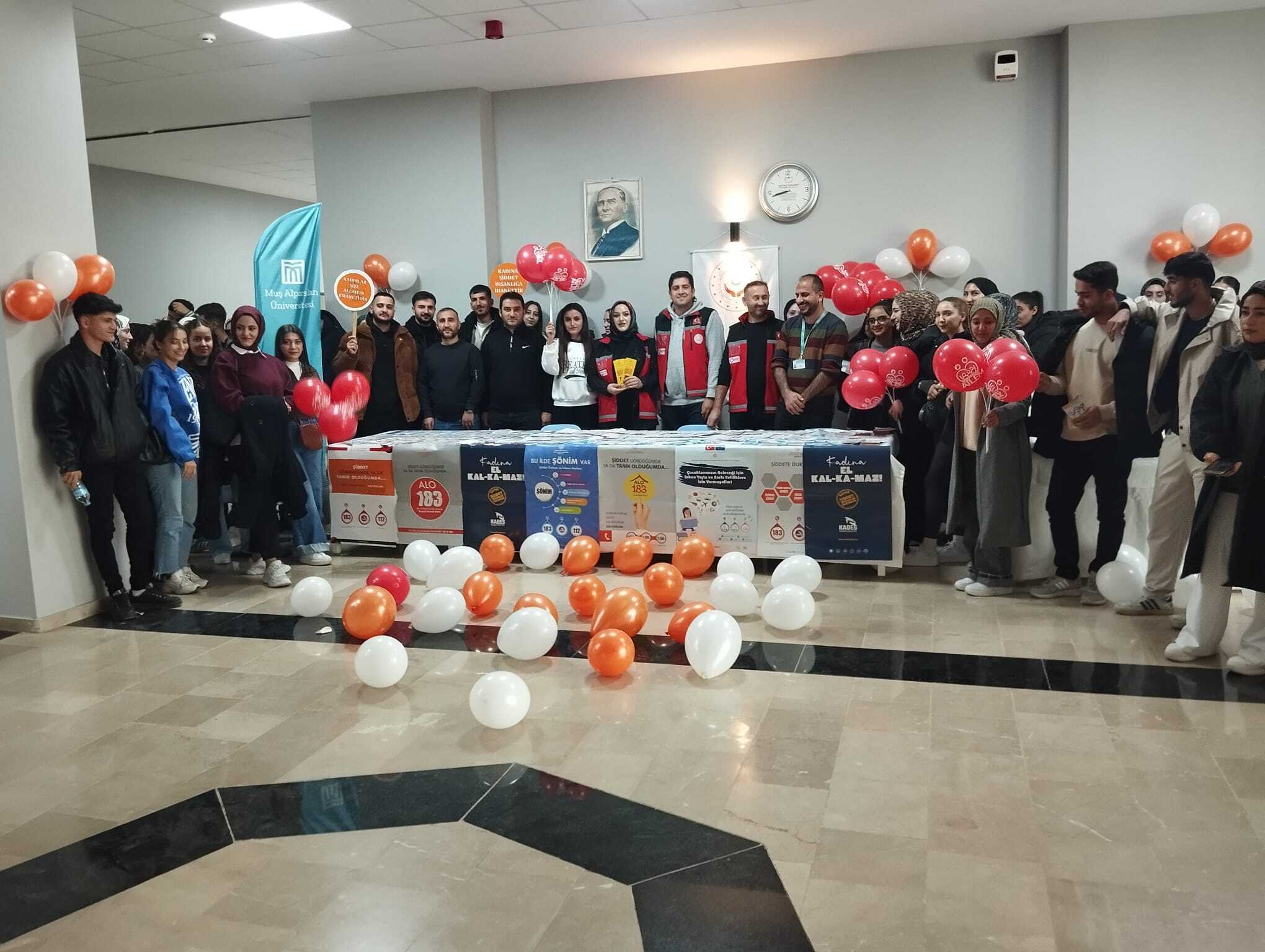 malazgirt-meslek-yuksekokulumuzda-25-kasim-kadina-yonelik-siddete-karsi-uluslararasi-mucadele-gunu-farkindalik-etkinligi-duzenlendi-8341