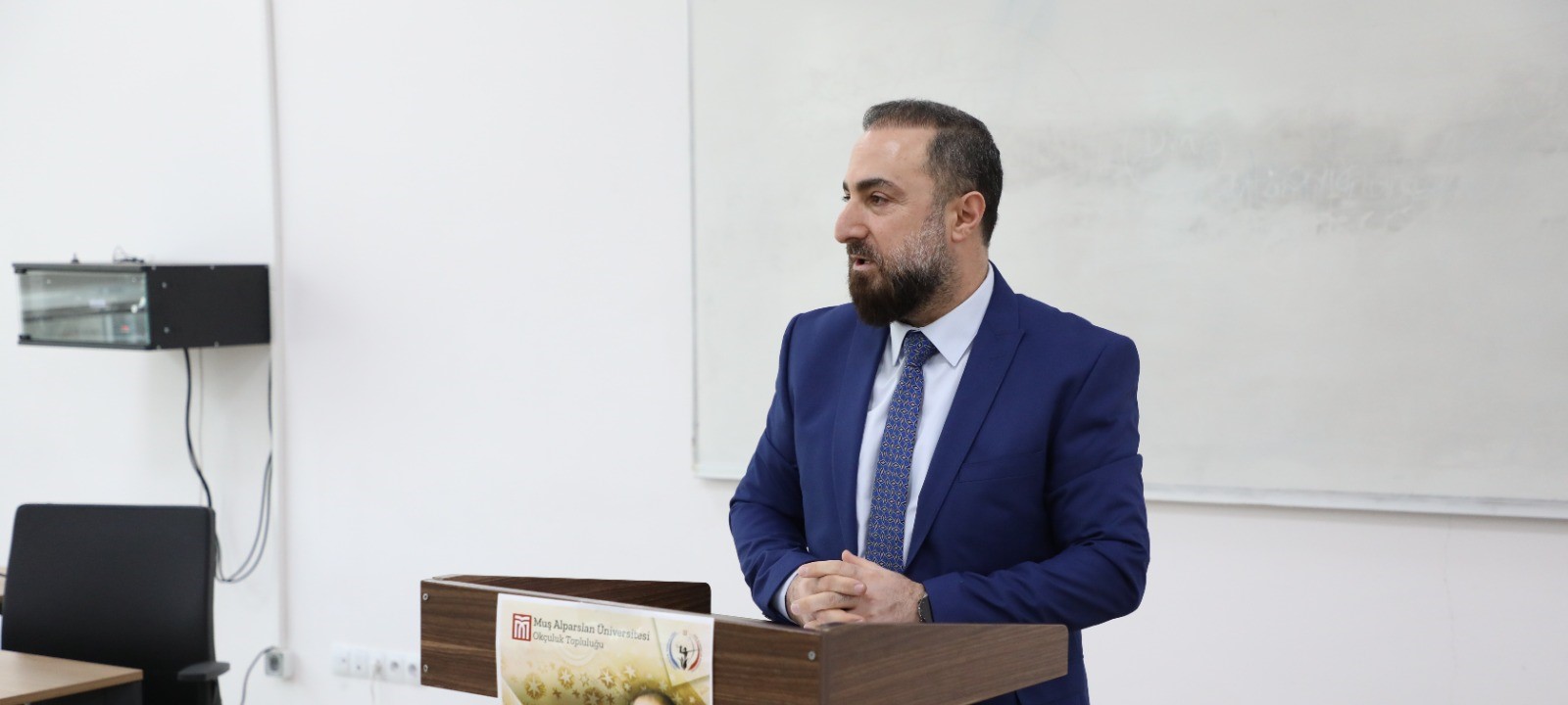 orta-cag-islam-dunyasinda-muneccimler-ve-muneccimlik-muessesesi-konulu-akademik-soylesi-gerceklestirildi-8357