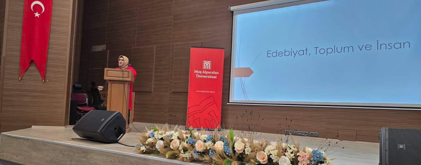 nizamiye-sohbetleri-21-semih-el-kasimin-siirinde-direnis-baslikli-soylesi-gerceklestirildi-8438