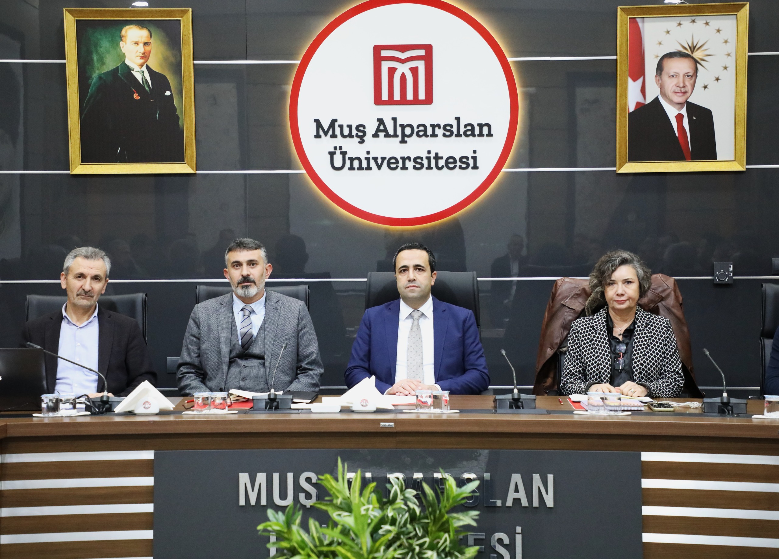 universitemizde-hizmet-ici-egitim-programi-gerceklestirildi-8441