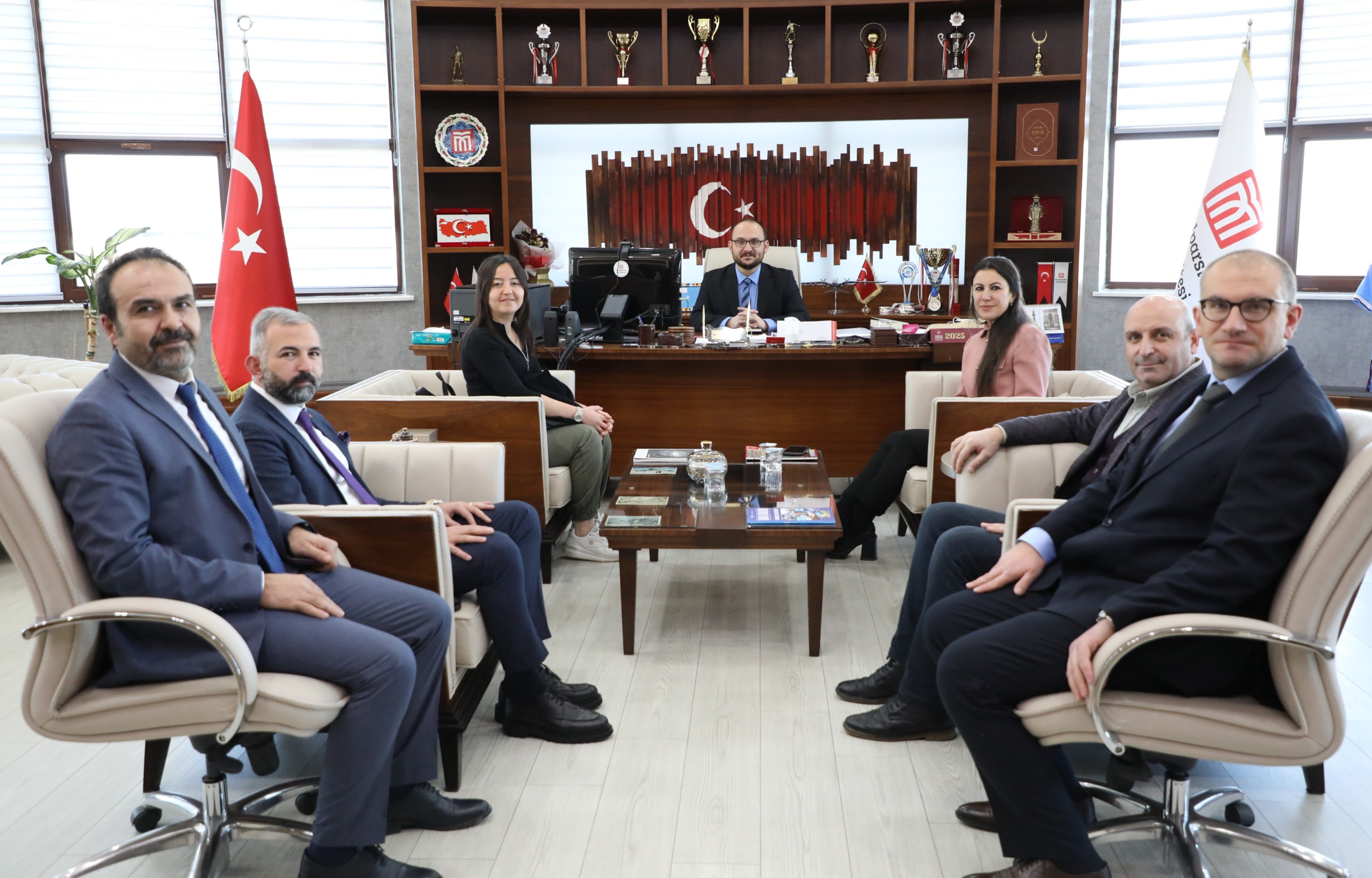 egitim-fakultesi-ingiliz-dili-egitimi-ogrencimiz-emel-saatciden-kpss-turkiye-ucunculugu-8485