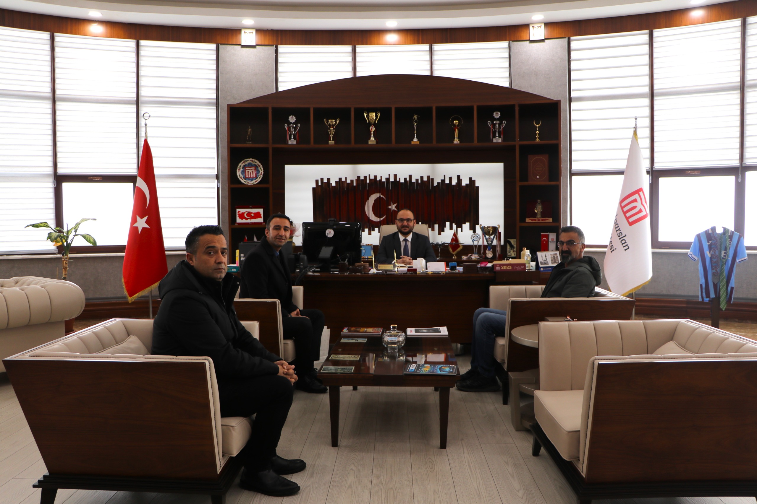 rektorumuz-egitim-sen-maun-temsilcilerini-kabul-etti-8559