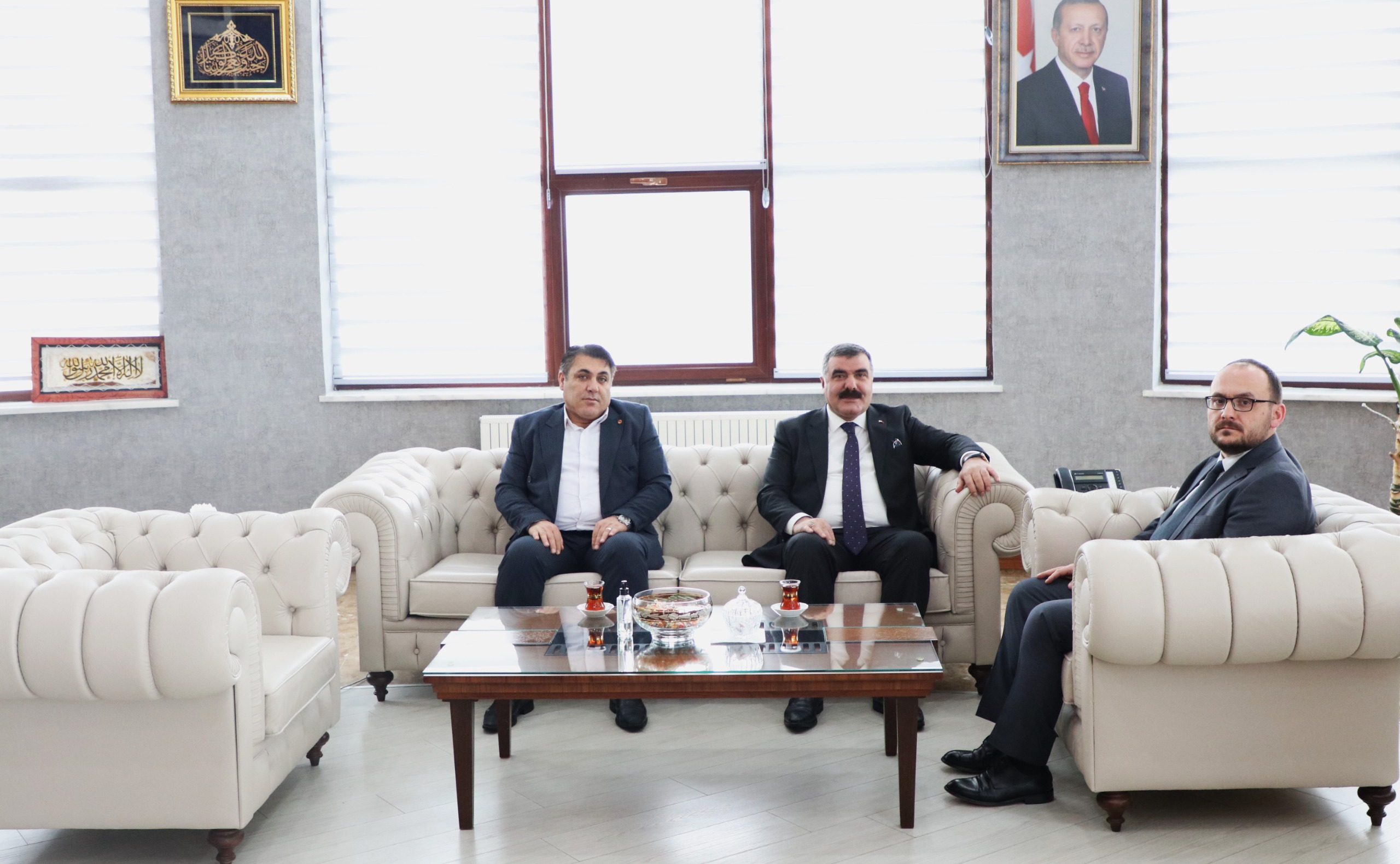 korkut-belediye-baskani-ve-baskan-yardimcisindan-rektorumuze-ziyaret-8642