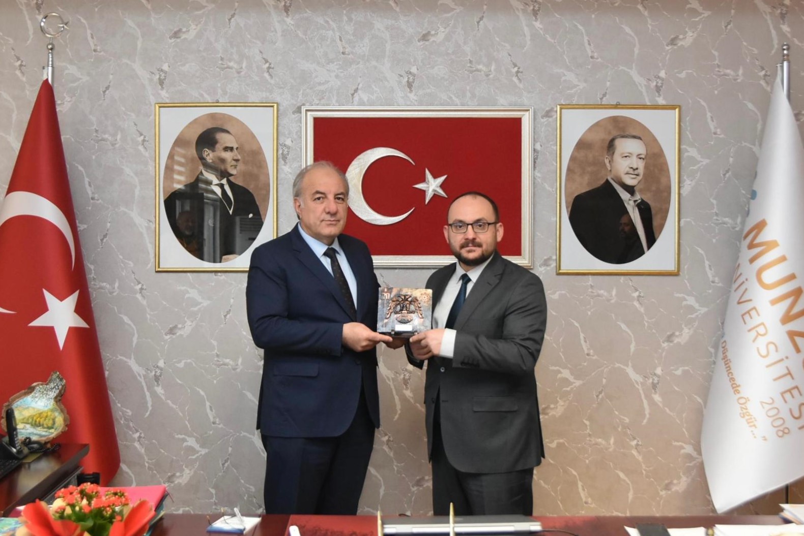 rektorumuzden-munzur-universitesi-rektorune-ziyaret-8876