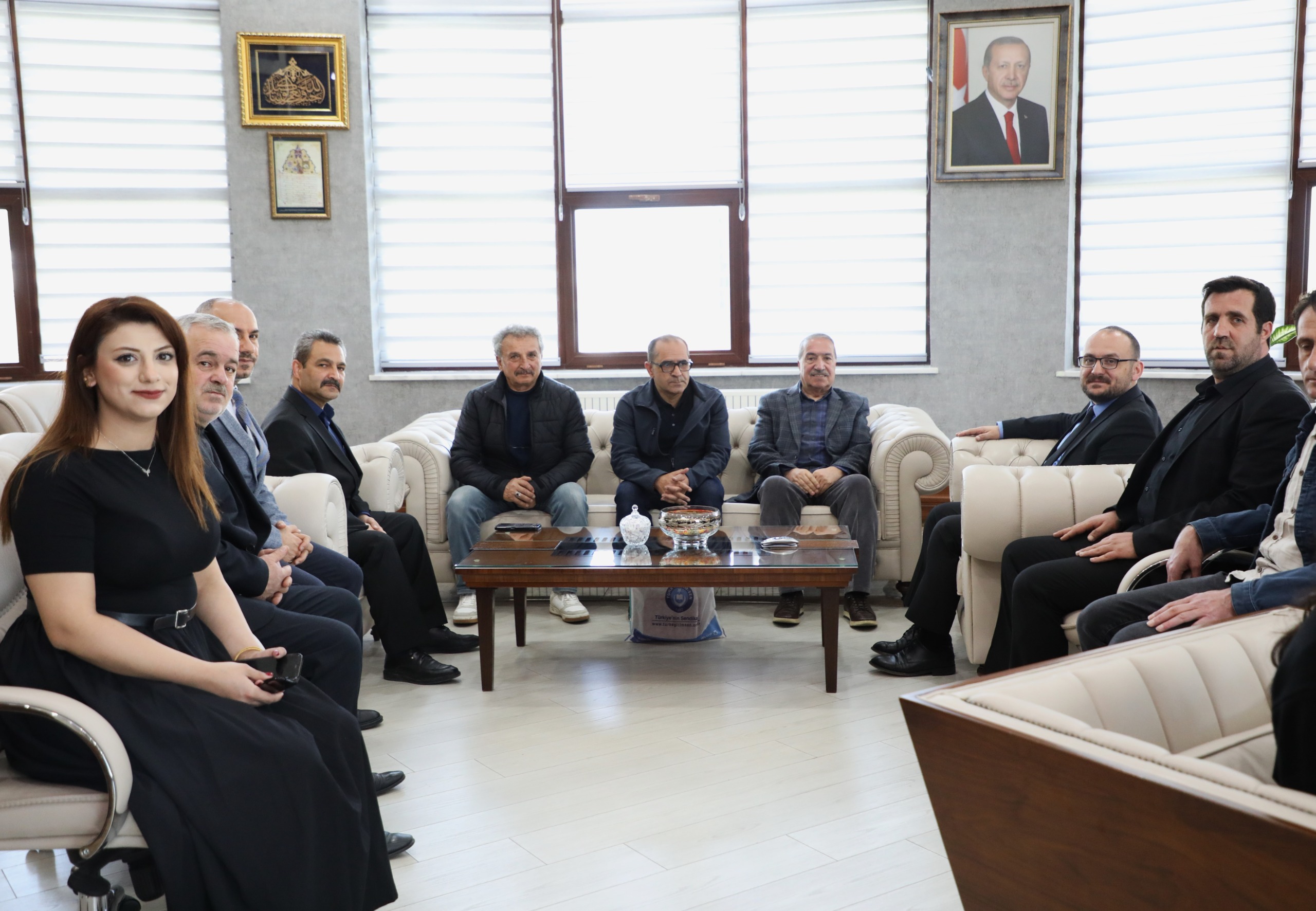 rektorumuz-akademi-ve-sivil-toplum-temsilcileriyle-bir-araya-geldi-9003