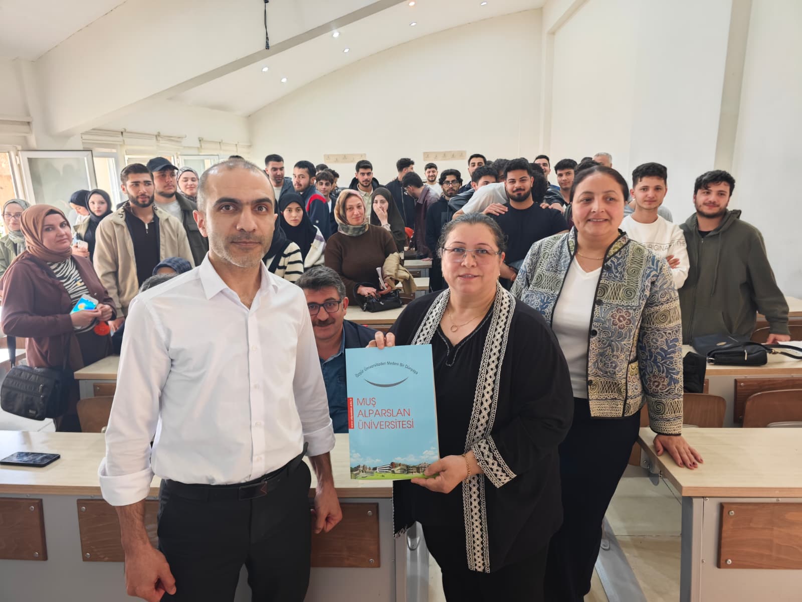 gelecegin-girisimcilik-vizyonu-tbmyo-soylesilerinde-konusuldu-9070