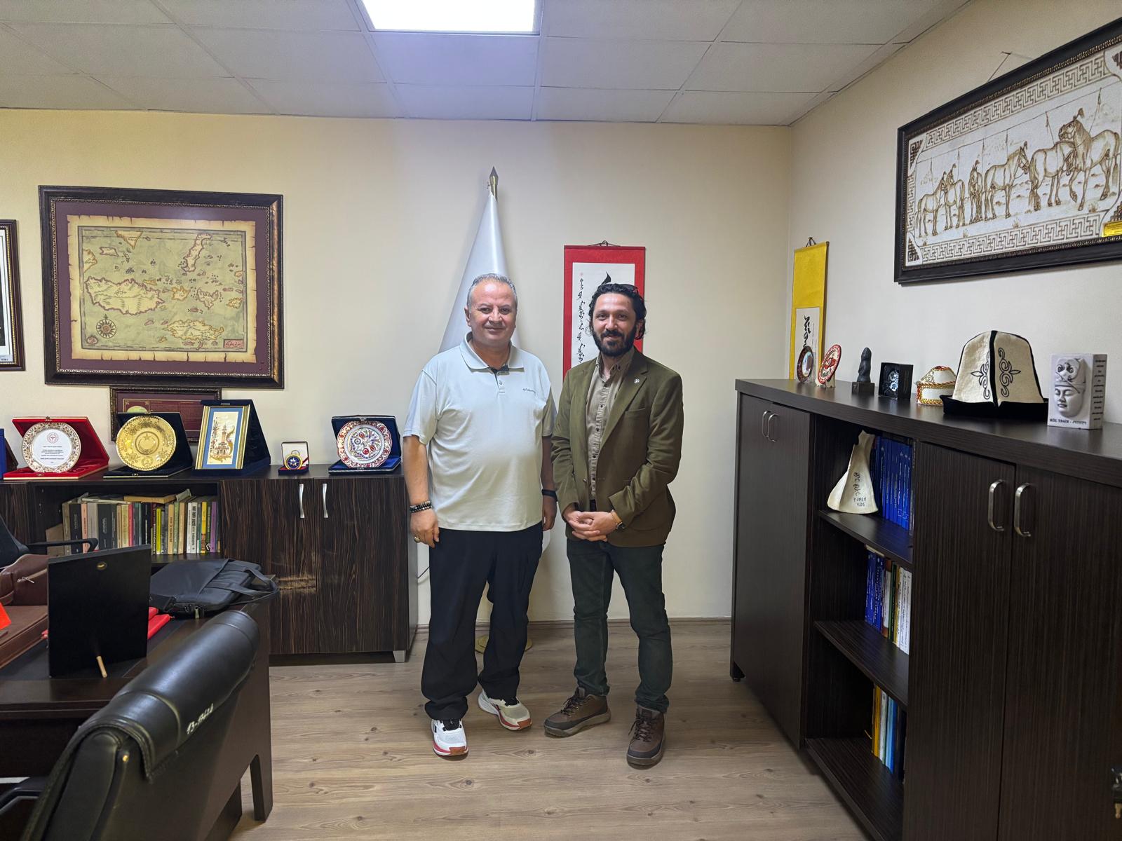 dr-ahmet-oguzhan-karacetinden-izmirde-bilimsel-is-birligi-temaslari-9120