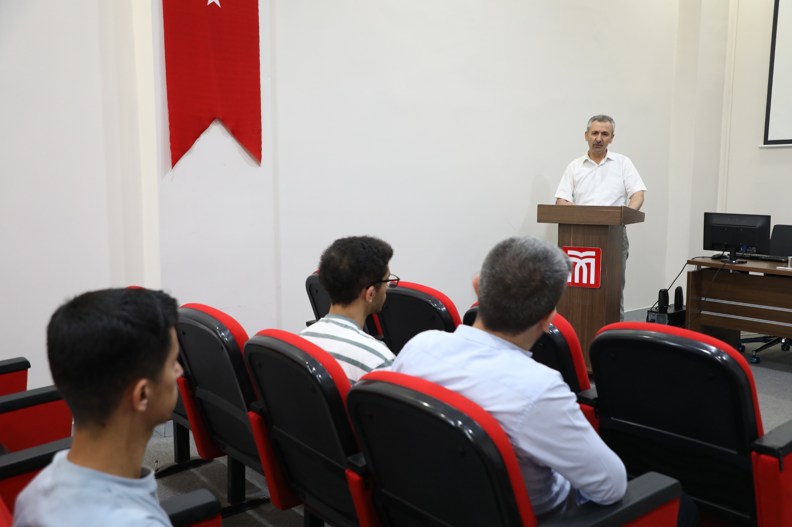 universitemizde-goreve-baslayan-idari-personelimize-oryantasyon-egitimi-verildi-9282