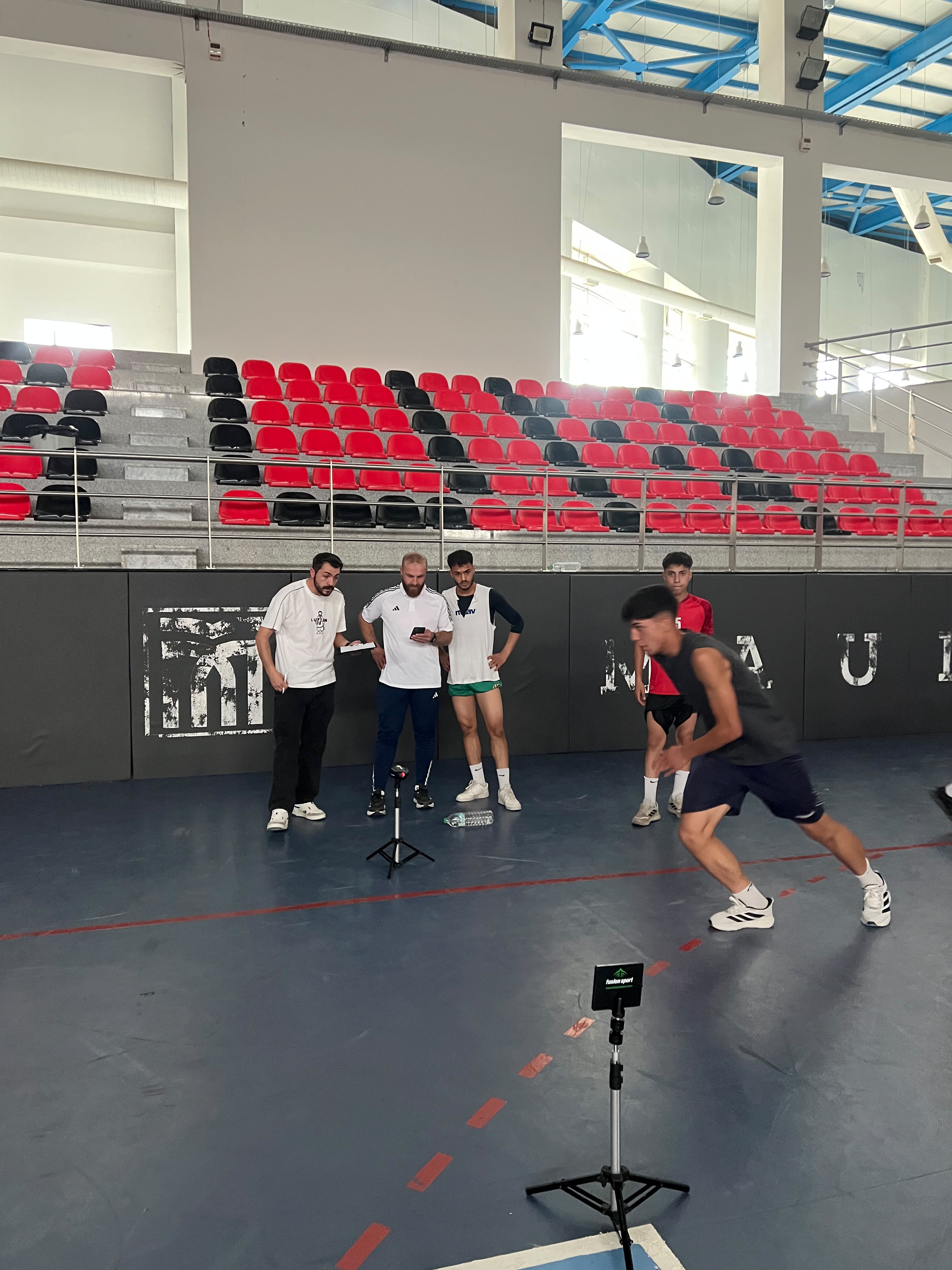 genc-futbolcularin-performansi-spor-bilimleri-fakultesinde-bilimsel-testlerle-degerlendirildi-9295