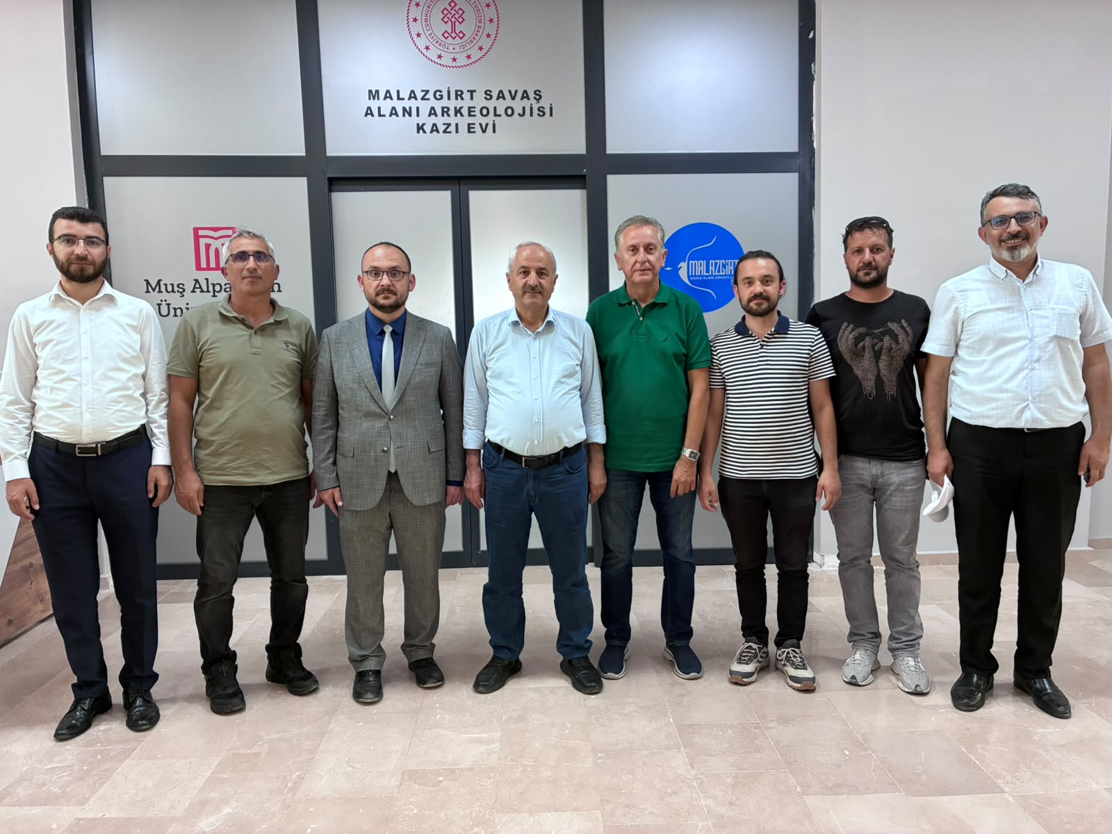malazgirtin-tarihi-mirasina-yonelik-bilimsel-calismalar-yerinde-incelendi-9400