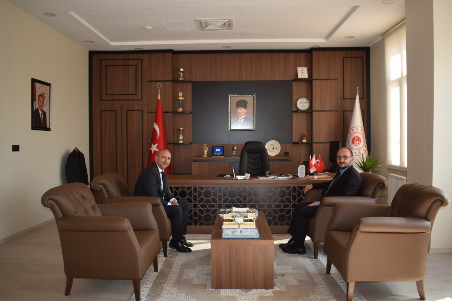 rektorumuz-prof-dr-mustafa-alicandan-il-muduru-murat-turana-hayirli-olsun-ziyareti-9420